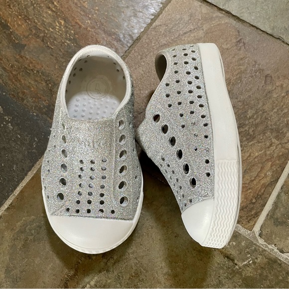 Native Shoes•C9 (Child)•EUC•Jefferson Disco Bling•Embedded Silver Disco Glitter - Picture 12 of 16